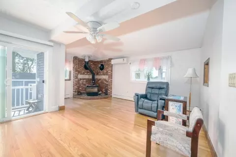 Living - 15 2nd St, Hull, MA 02045 photo 3 of 4
