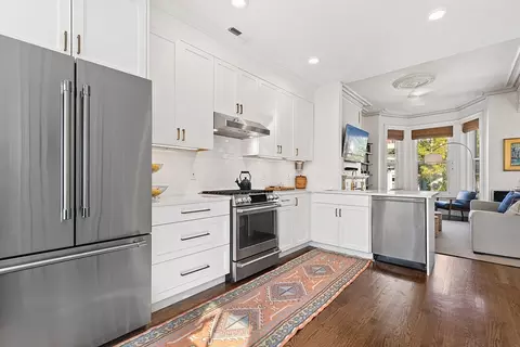 649 E 3rd St #2, Boston, MA 02127 photo 6