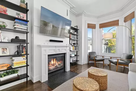 649 E 3rd St #2, Boston, MA 02127 photo 2
