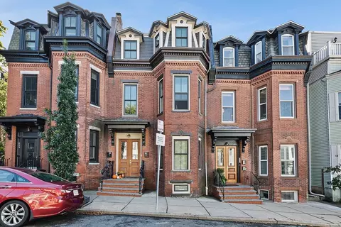649 E 3rd St #2, Boston, MA 02127 photo 4