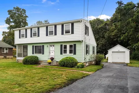 41 Oak St, Weymouth, MA 02190