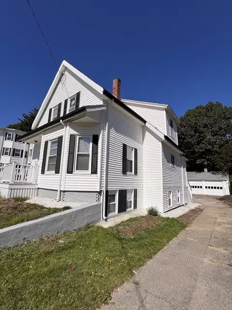 69 Vine St, Brockton, MA 02301