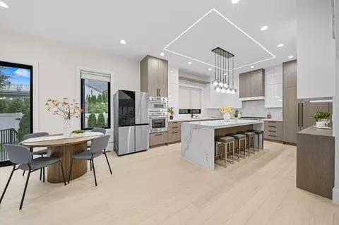 5 Kappius Path, Newton, MA 02459