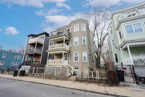 39 Torrey St #1, Dorchester Center, MA 02124