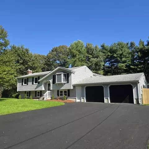 11 Renwick Dr, Norton, MA 02766