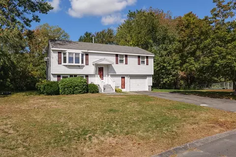 131 Bridle Path Ln, Methuen, MA 01844