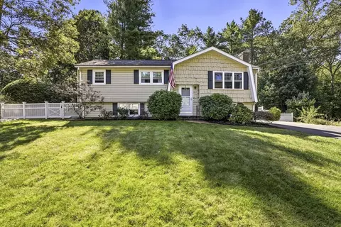 47 Old Farm Rd, Mansfield, MA 02048