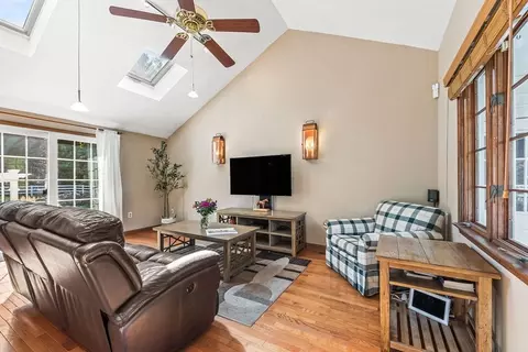 7 Chris Dr, Franklin, MA 02038 photo 19