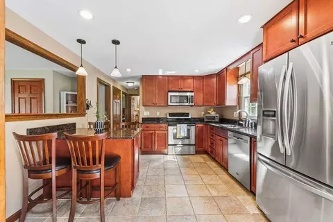 7 Chris Dr, Franklin, MA 02038 photo 16