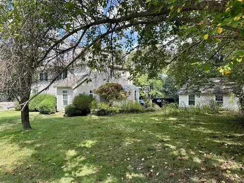 28 Green St, Needham, MA 02492 photo 4