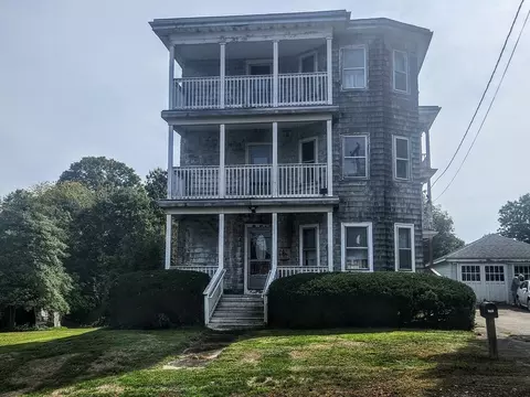 211 Oak St, Bridgewater, MA 02324