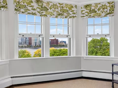 250 Beacon St #12, Boston, MA 02116