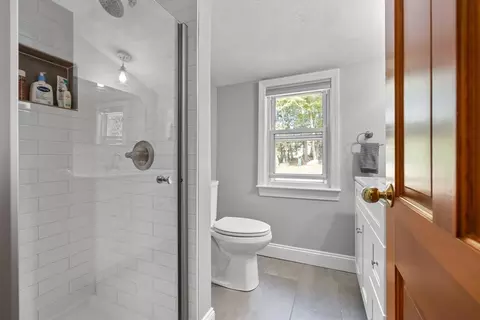 17 Spring St, Wakefield, MA 01880 photo 19
