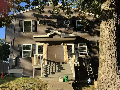 52-54 Aster St, Springfield, MA 01109