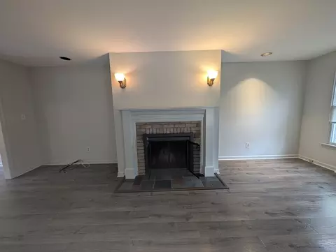 6 Mansion Woods Dr #A, Agawam, MA 01001