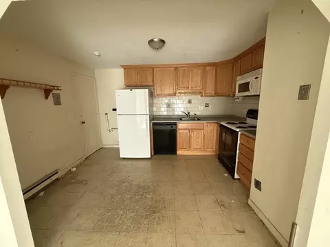 4 Hazelwood Ave #12, Dracut, MA 01826