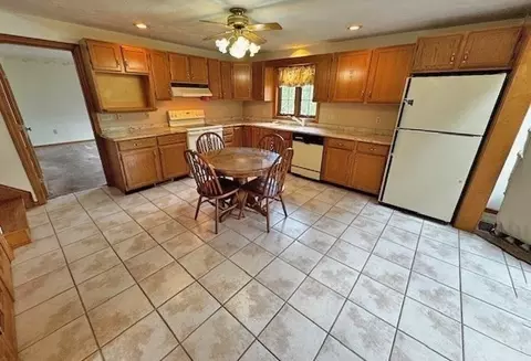 29 Highland View Dr, Sutton, MA 01590 photo 13