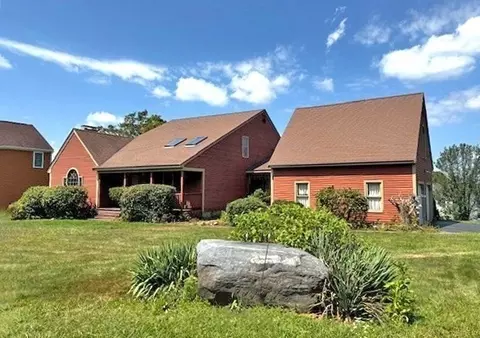 29 Highland View Dr, Sutton, MA 01590