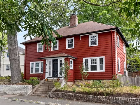 98 Bourne St #98, Boston, MA 02130