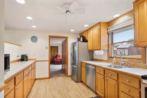 6 Colgate St, Danvers, MA 01923 photo 14