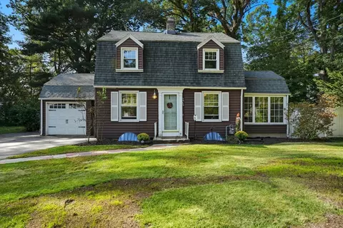 44 Riverview Ave, Longmeadow, MA 01106