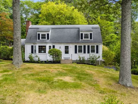 47 Pequot, Wayland, MA 01778