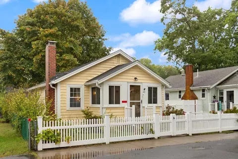 Exterior - 20 Wildwood Ave, Wareham, MA 02571 photo 2 of 5