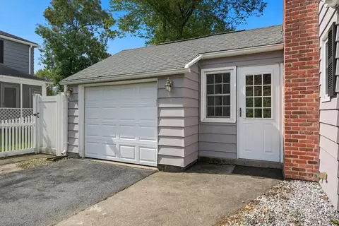 116 Hartwick St, Springfield, MA 01108 photo 5