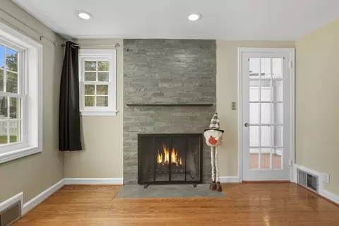 116 Hartwick St, Springfield, MA 01108 photo 11