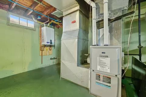 116 Hartwick St, Springfield, MA 01108 photo 32