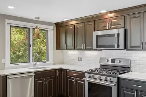 116 Hartwick St, Springfield, MA 01108 photo 18