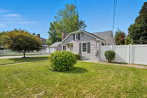 116 Hartwick St, Springfield, MA 01108 photo 3