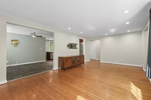 116 Hartwick St, Springfield, MA 01108 photo 10