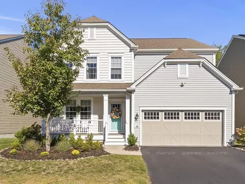 198 Stonehaven Dr, Weymouth, MA 02190