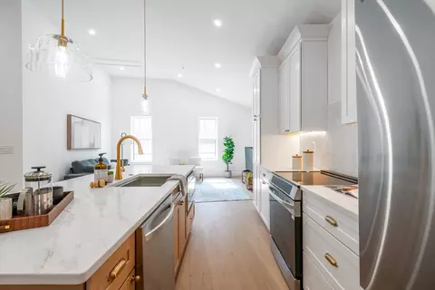 10 Rockland St #4, Boston, MA 02119