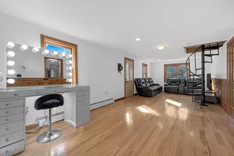 17 Dutton St, Worcester, MA 01610 photo 15