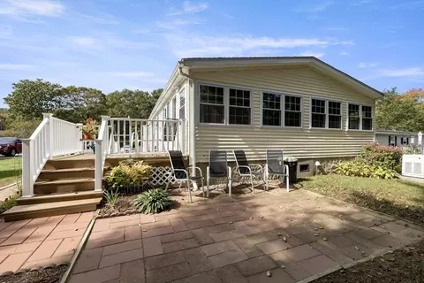 18 Fox Run, Brookfield, MA 01506