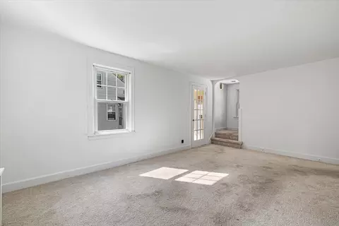 54 Ellsworth Ave, Springfield, MA 01118 photo 17