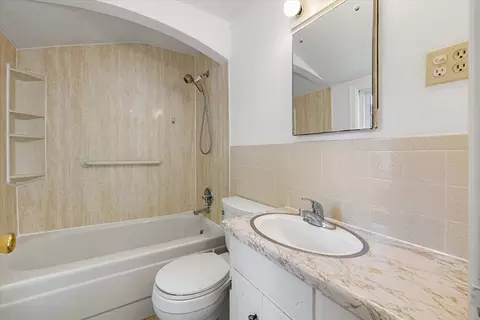 54 Ellsworth Ave, Springfield, MA 01118 photo 23