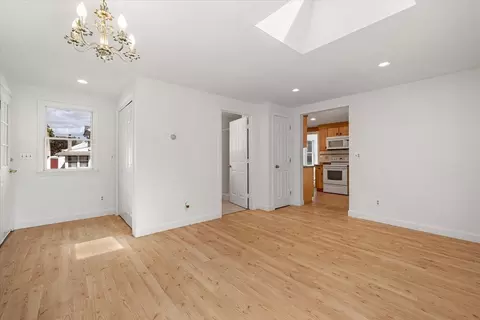 54 Ellsworth Ave, Springfield, MA 01118 photo 9