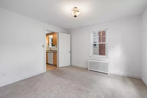 54 Ellsworth Ave, Springfield, MA 01118 photo 13
