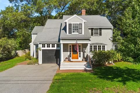 114 Upland Rd, Concord, MA 01742