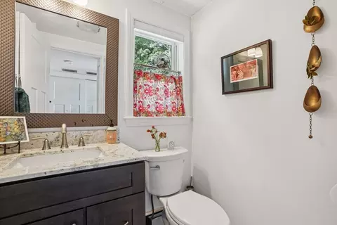 13 High St, Stow, MA 01775 photo 8