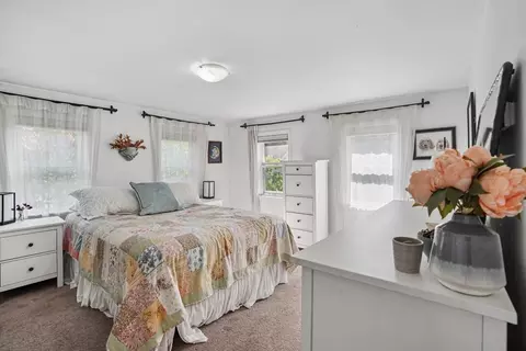 13 High St, Stow, MA 01775 photo 15