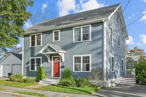 8 Beachmont Rd, Salem, MA 01970