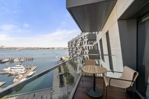 300 Pier 4 Blvd #7M, Boston, MA 02210