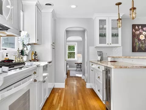 170 Payson Rd, Chestnut Hill, MA 02467 photo 8