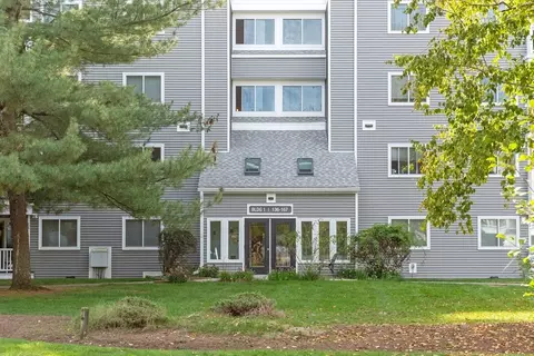 255 North Rd #154, Chelmsford, MA 01824
