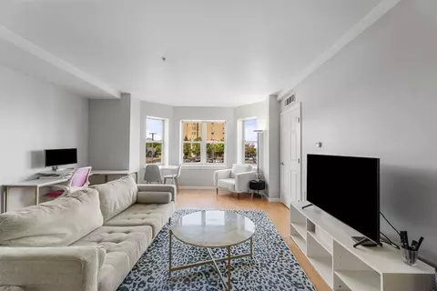 1 Cityview Ln #204, Quincy, MA 02169