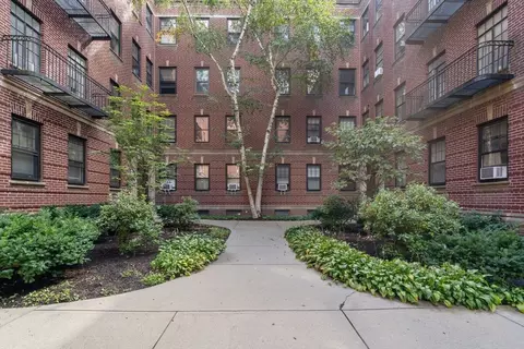 38 Linnaean St #4, Cambridge, MA 02138